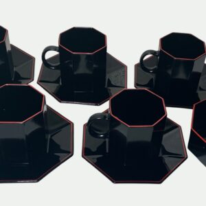 Lot de 5 tasses et soucoupes + 1 sucrier